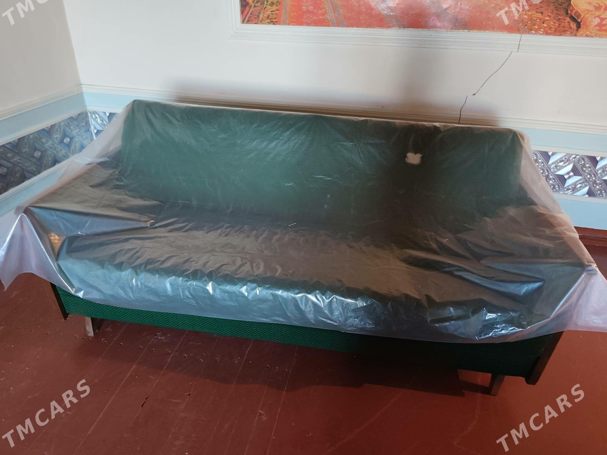 Diwan CCCP - етр. Туркменбаши - img 1