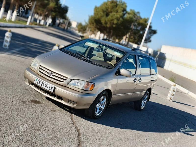 Toyota Sienna 2001 - 150 000 TMT - Туркменабат - img 1