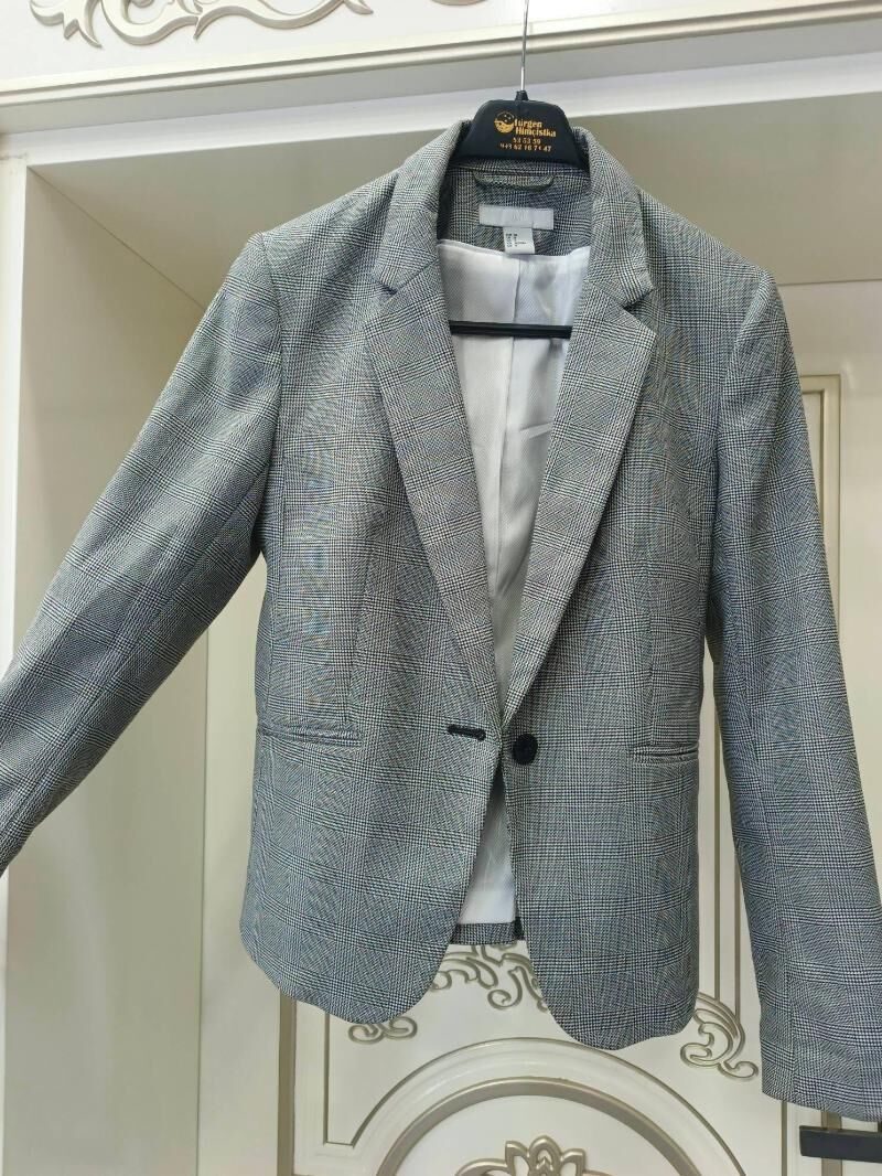 Kostýumlar, žemperler - Balkanabat - img 1