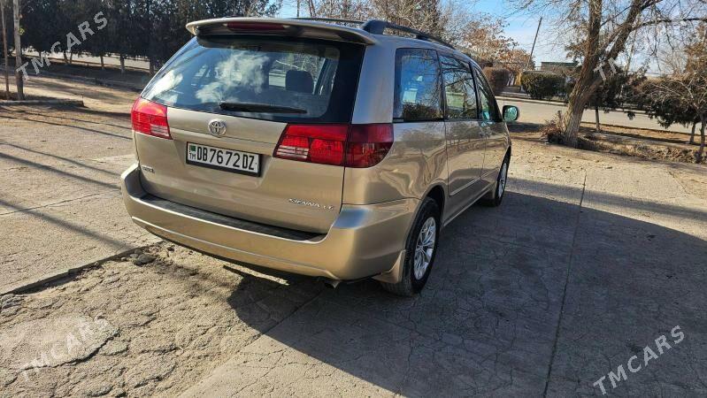 Toyota Sienna 2005 - 245 000 TMT - Кёнеургенч - img 1