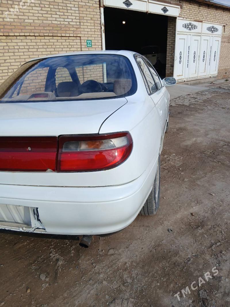 Toyota Carina 1994 - 37 000 TMT - Керки - img 1