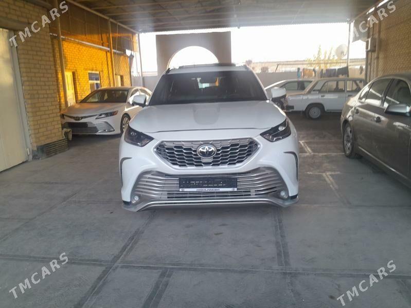 Toyota Highlander 2022 - 510 000 TMT - Мары - img 1