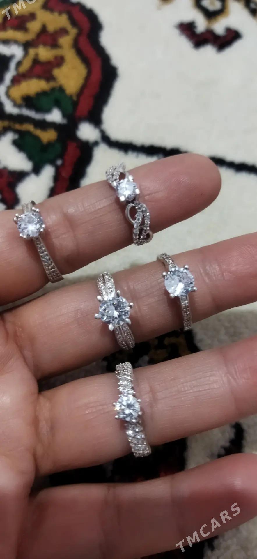 kumus yuzuk - Büzmeýin - img 1