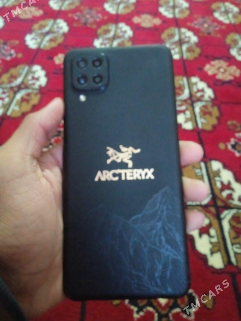 A12 - Гурбансолтан Едже - img 1