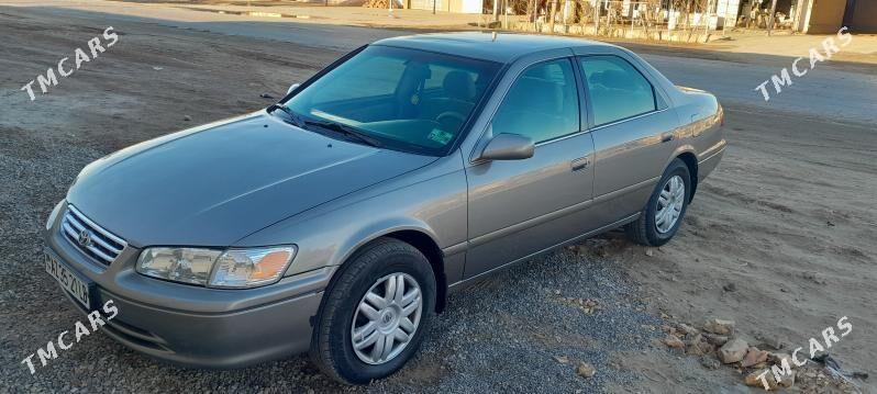 Toyota Camry 2000 - 153 000 TMT - Саят - img 1