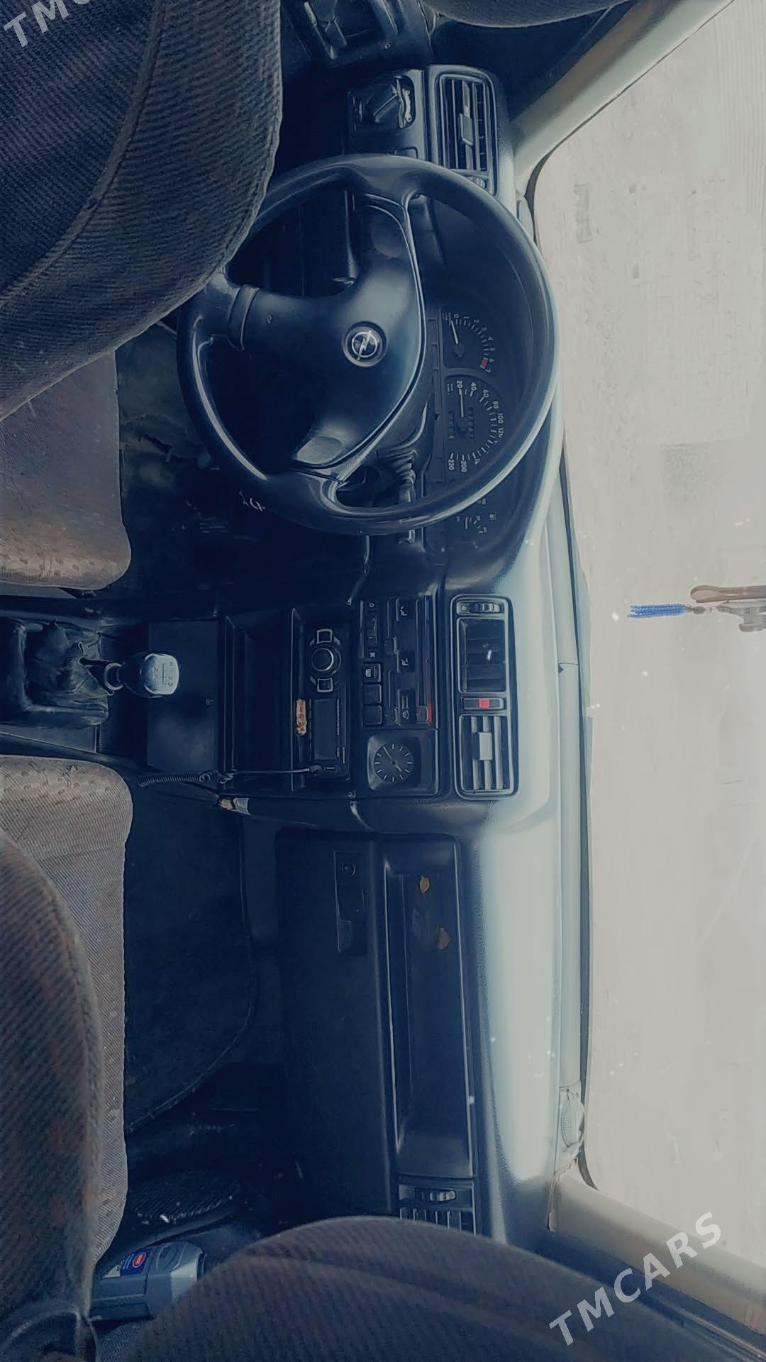 Opel Vectra 1993 - 27 000 TMT - Акдепе - img 1