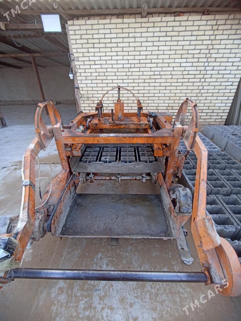 Beton kerpic aparat - Mary - img 1