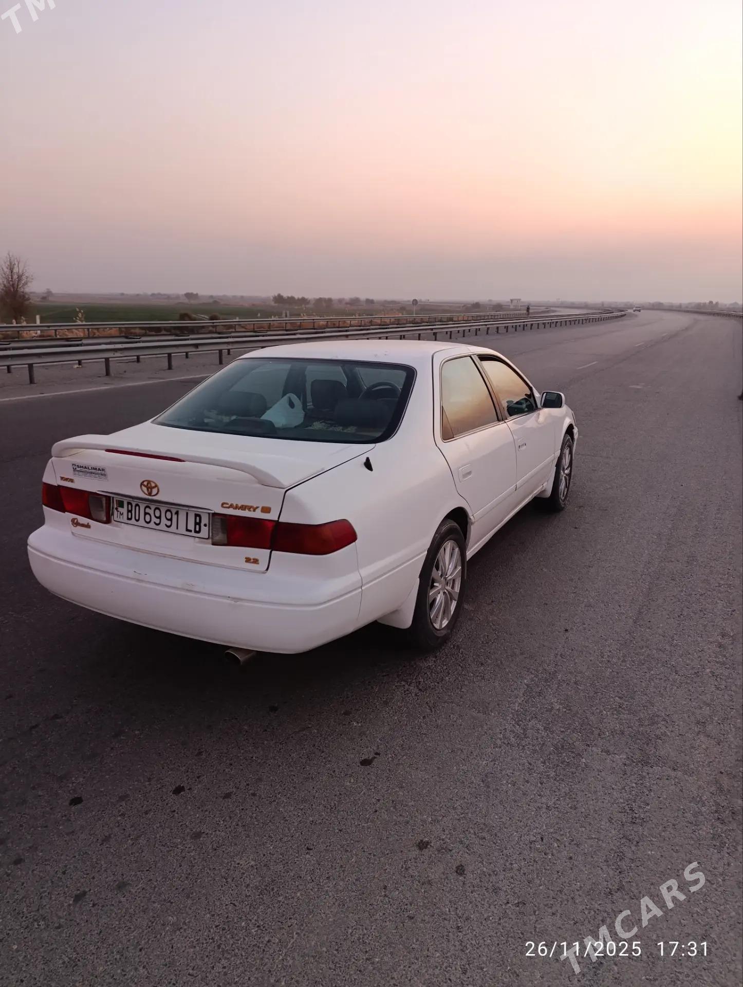 Toyota Camry 1998 - 125 000 TMT - Farap - img 1