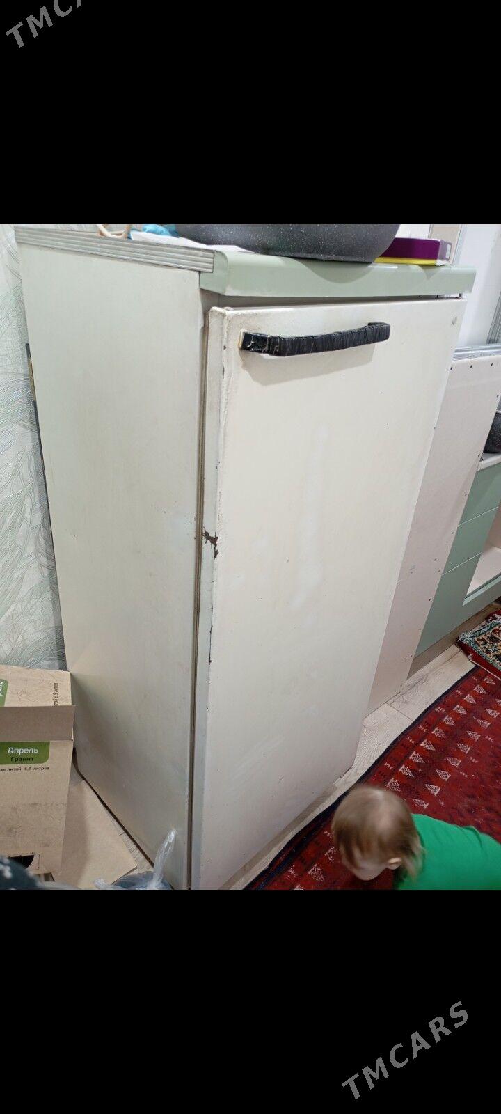 Холодильник - 2 мкр - img 1