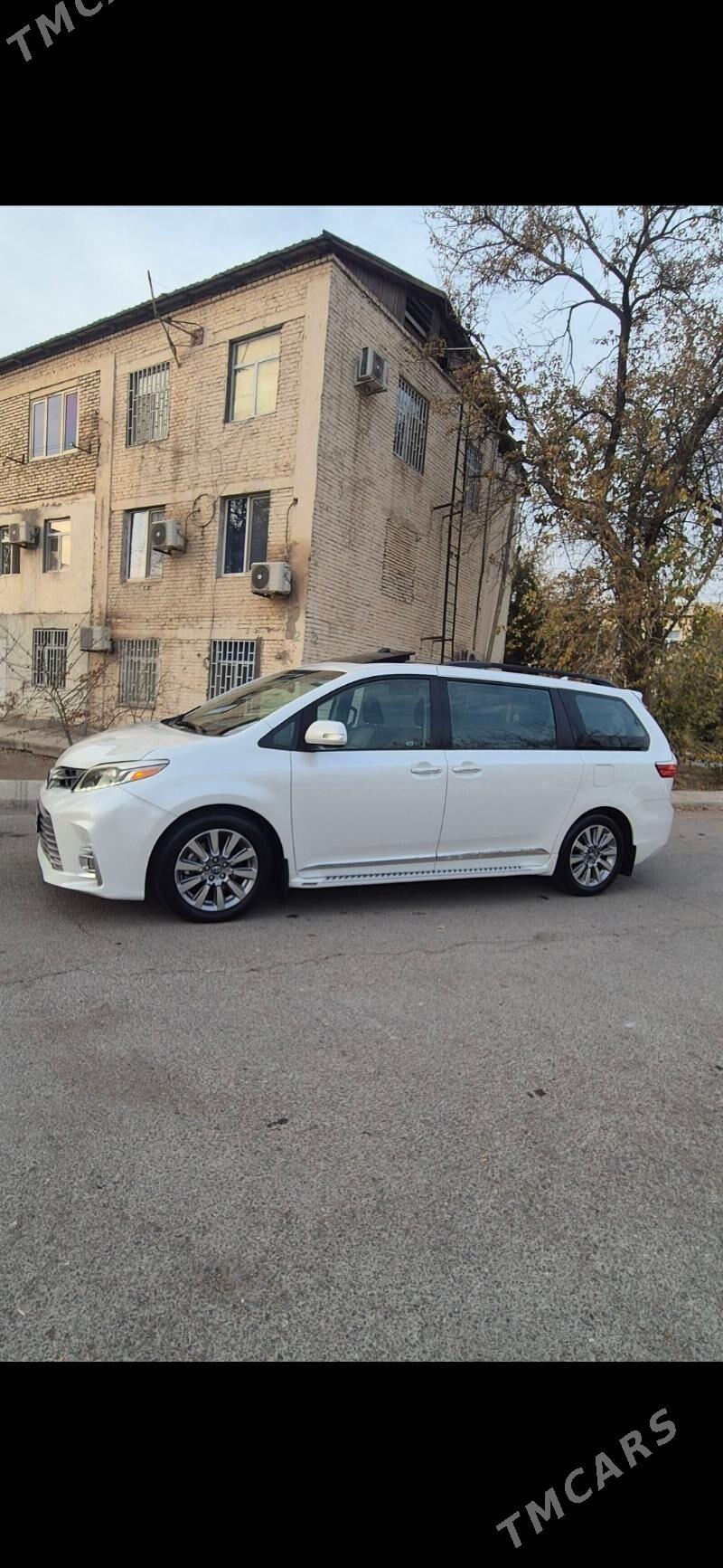 Toyota Sienna 2016 - 423 000 TMT - Aşgabat - img 1