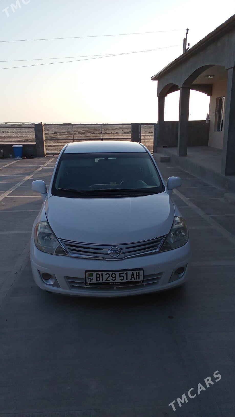 Nissan Versa 2009 - 117 000 TMT - Гёкдепе - img 1