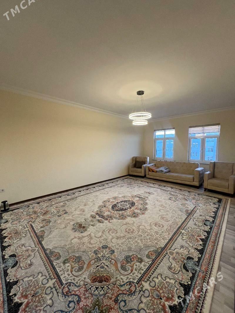 SATLYK ELITKA - Mary - img 1