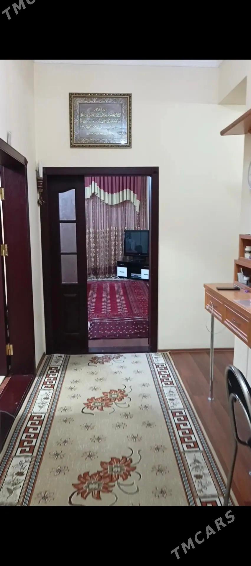 ЦЕНТР 4 КОМ. 136 КВ - Aşgabat - img 1