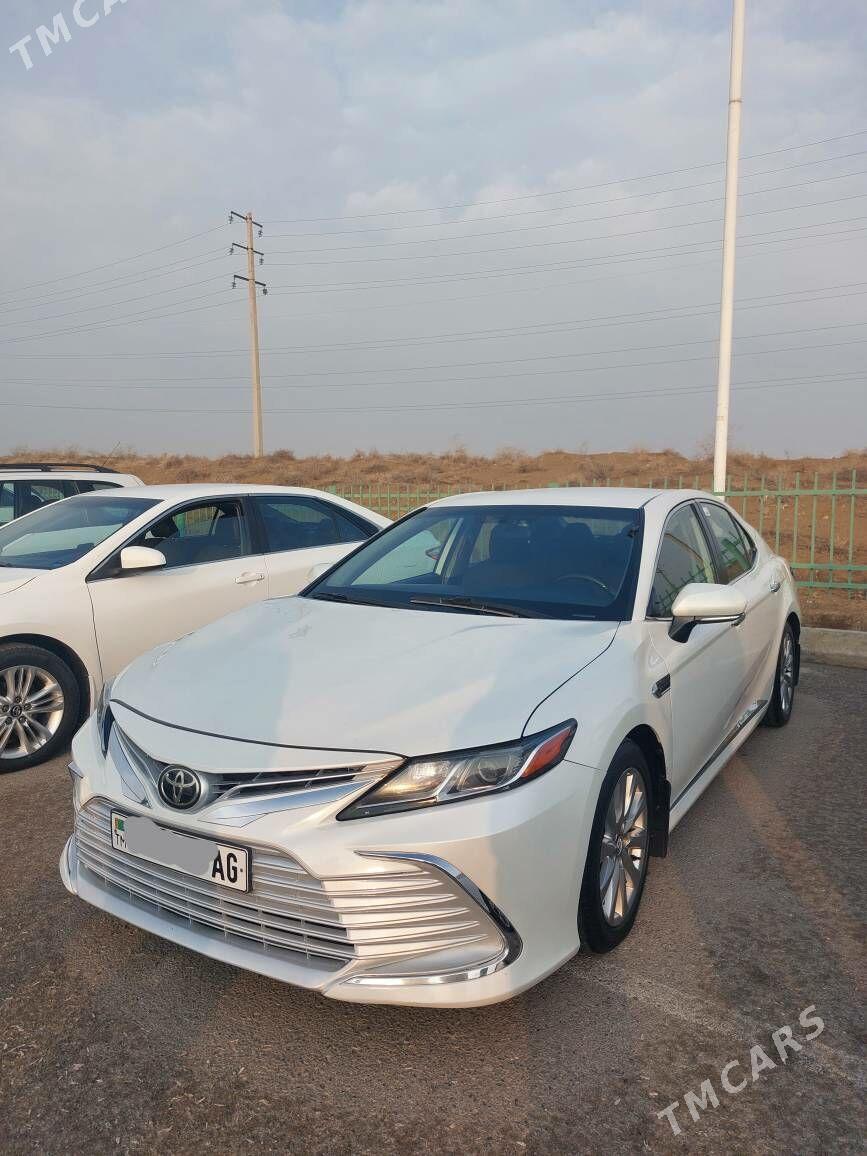 Toyota Camry 2018 - 255 000 TMT - Бузмеин - img 1