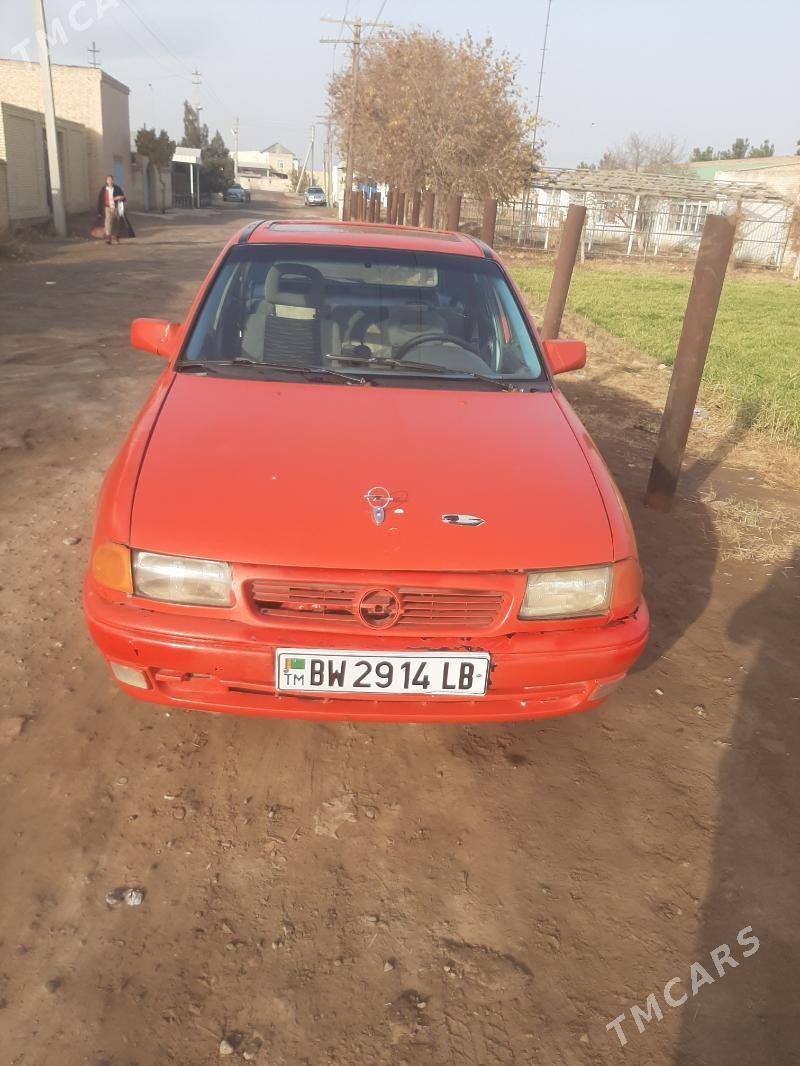 Opel Astra 1992 - 30 000 TMT - Дянев - img 1