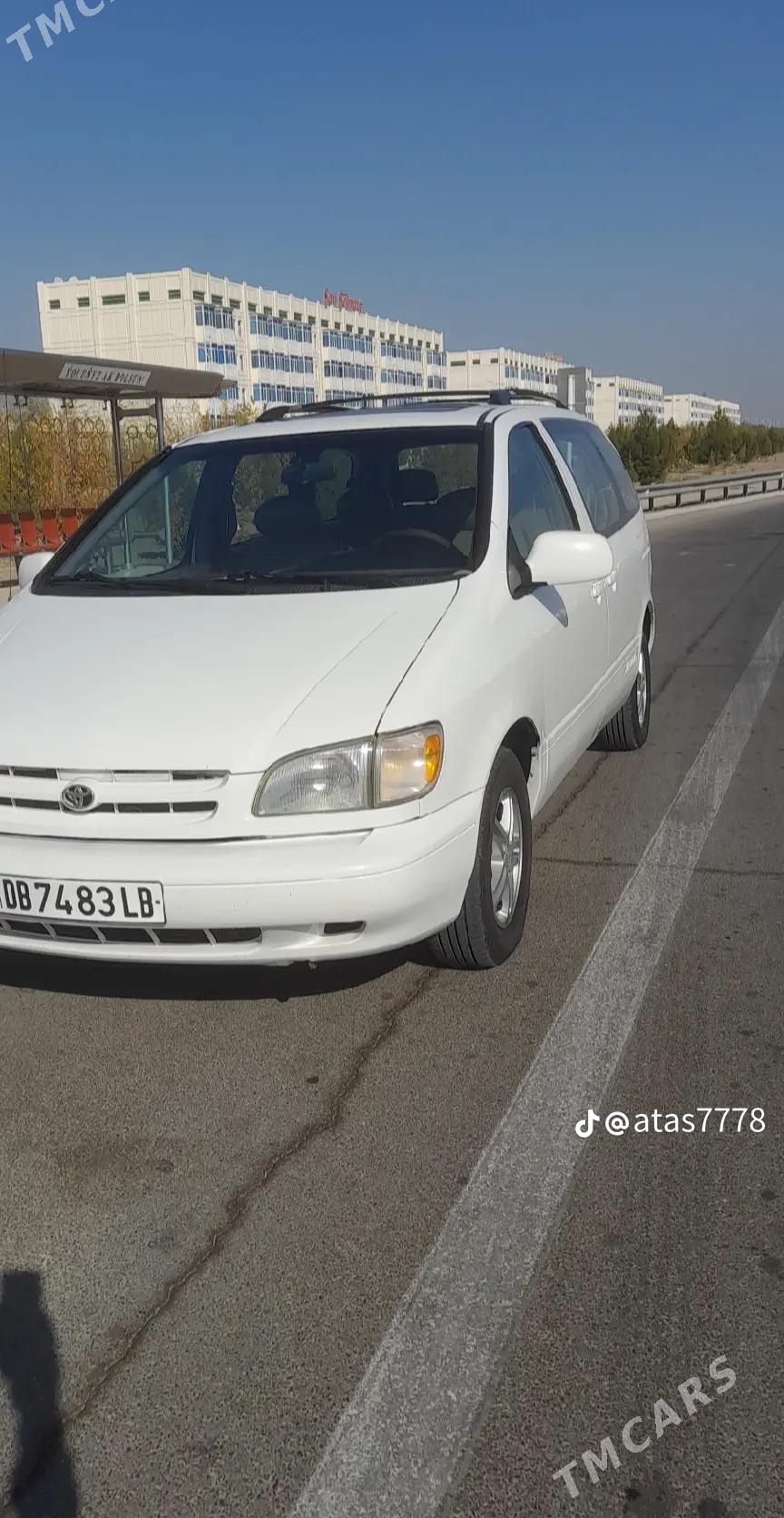 Toyota Sienna 2001 - 165 000 TMT - Туркменабат - img 1