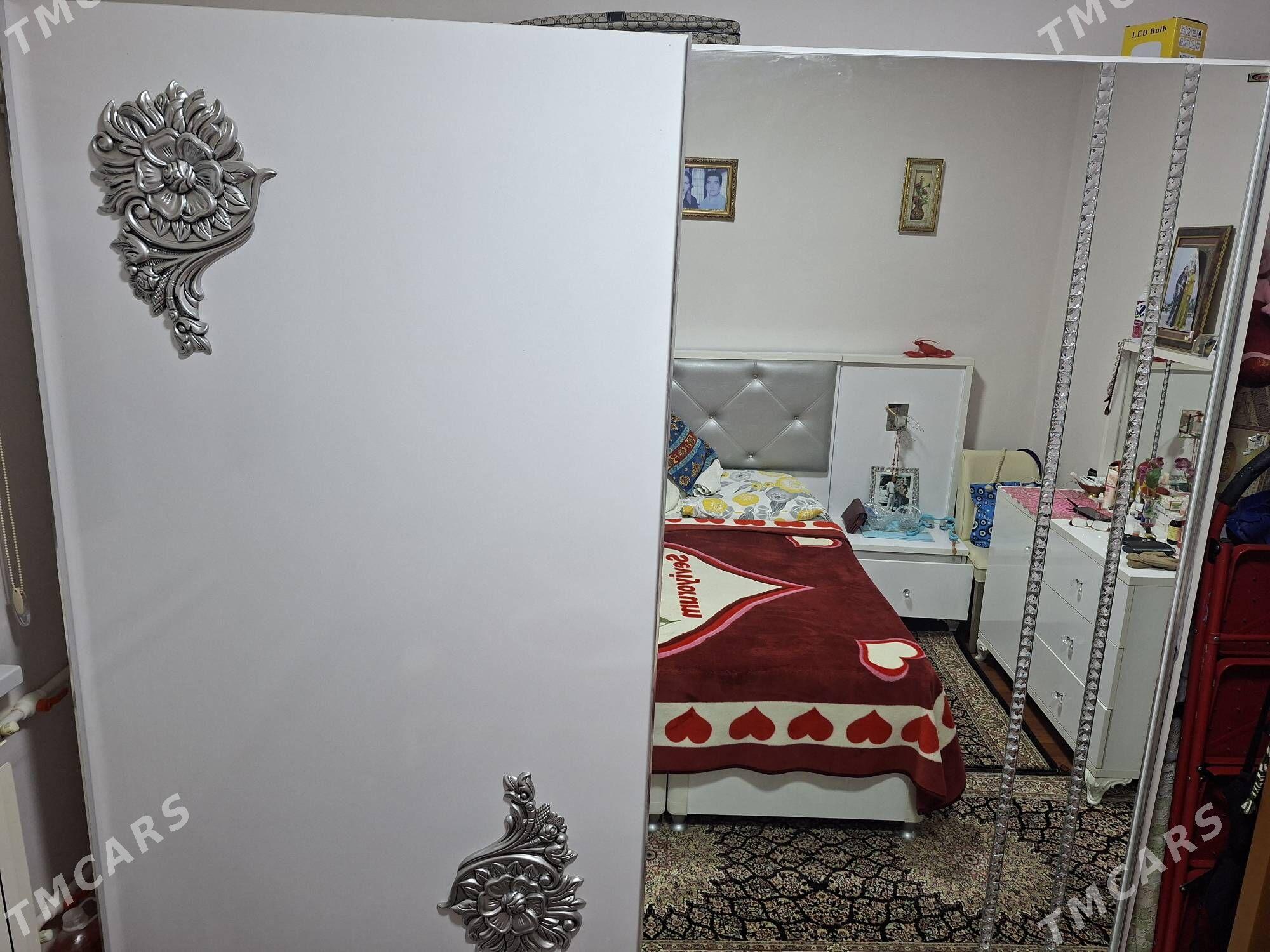 Spalnyy garnitur - Parahat 7 - img 1