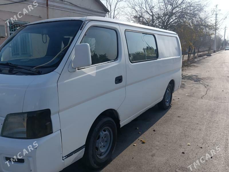 Nissan Urvan 2002 - 100 000 TMT - Türkmenabat - img 1