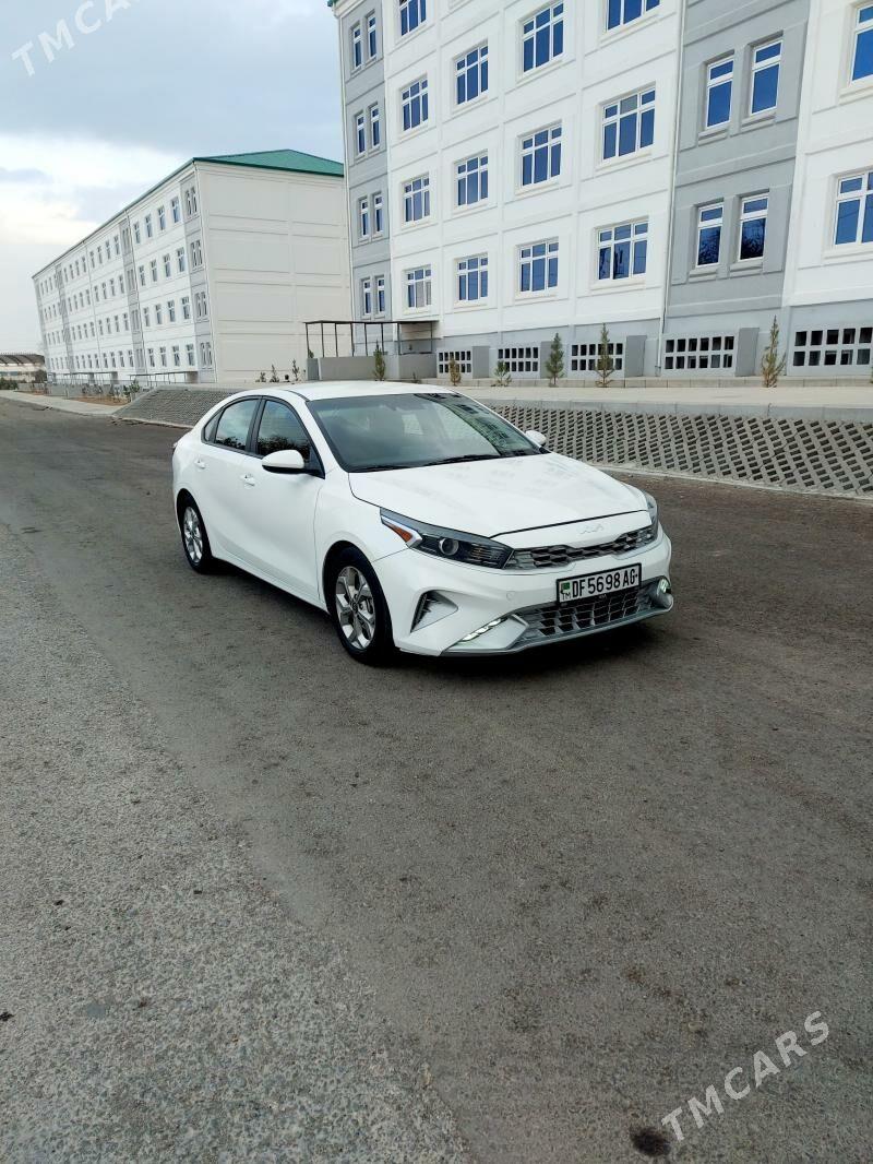 Kia Forte 2022 - 215 000 TMT - Büzmeýin - img 1