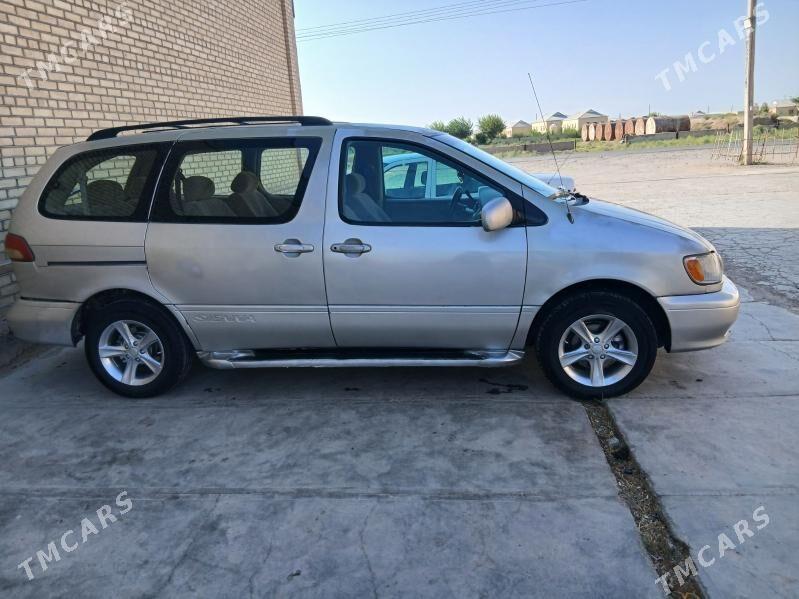Toyota Sienna 2002 - 120 000 TMT - Мары - img 1