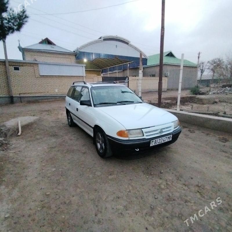 Opel Astra 1993 - 28 000 TMT - Мары - img 1