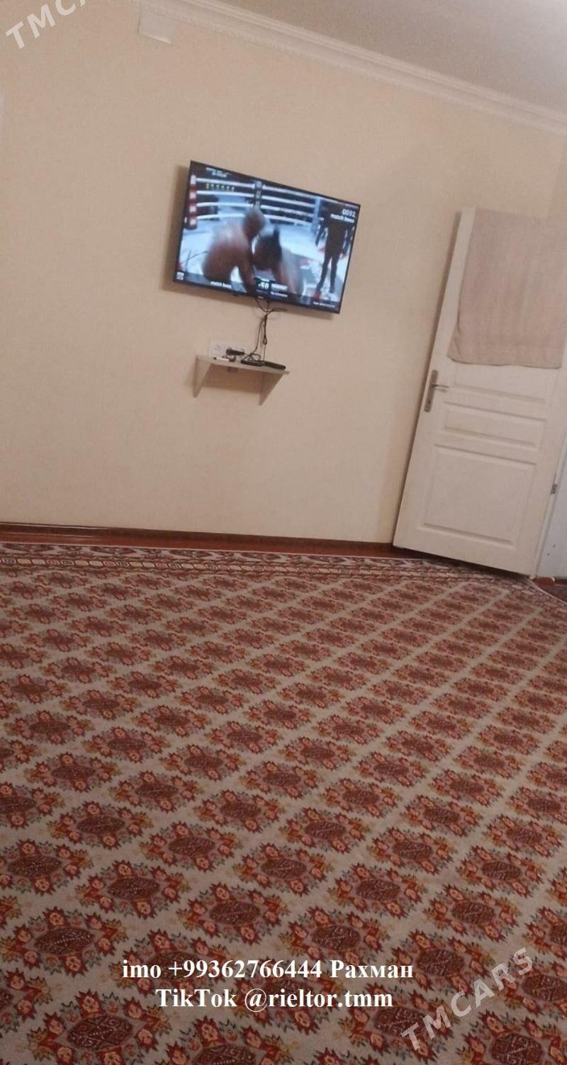 (2828)-PETROZAWODSKOÝ 3-KOMNAT 1-ETAJ RAHMAN - Район ст. Аэропорта, ул. Гагарина - img 1