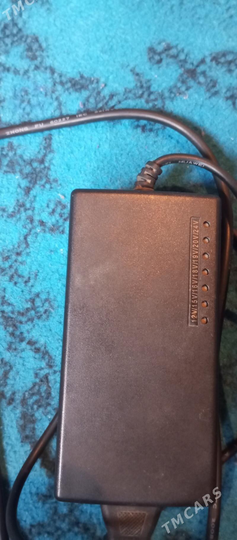 Unewersal zarýadjik - Кёнеургенч - img 1