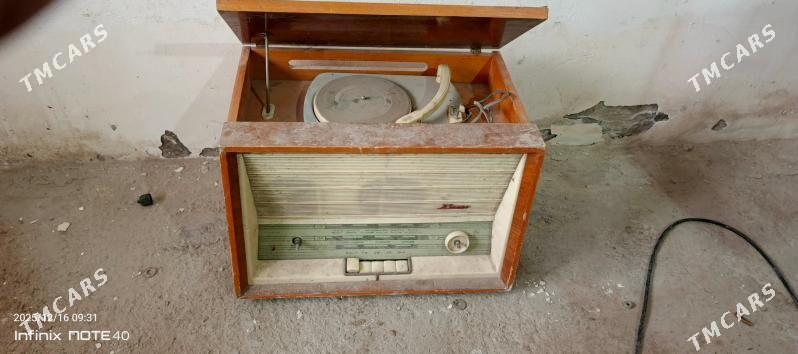 Radio - Mary - img 1