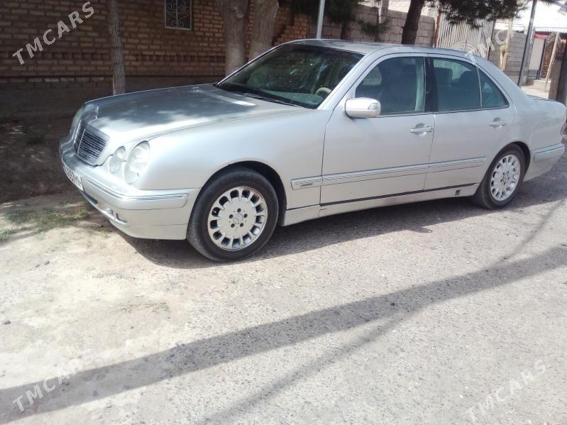 Mercedes-Benz E320 2001 - 90 000 TMT - Mary - img 1