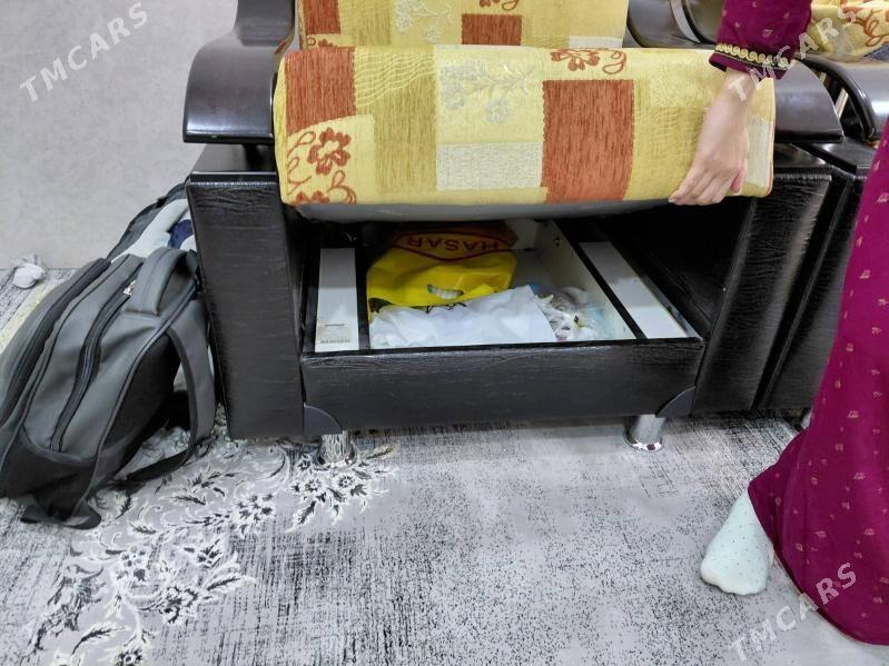 Четвёрка 2 див 2 крес - Howdan "W" - img 1