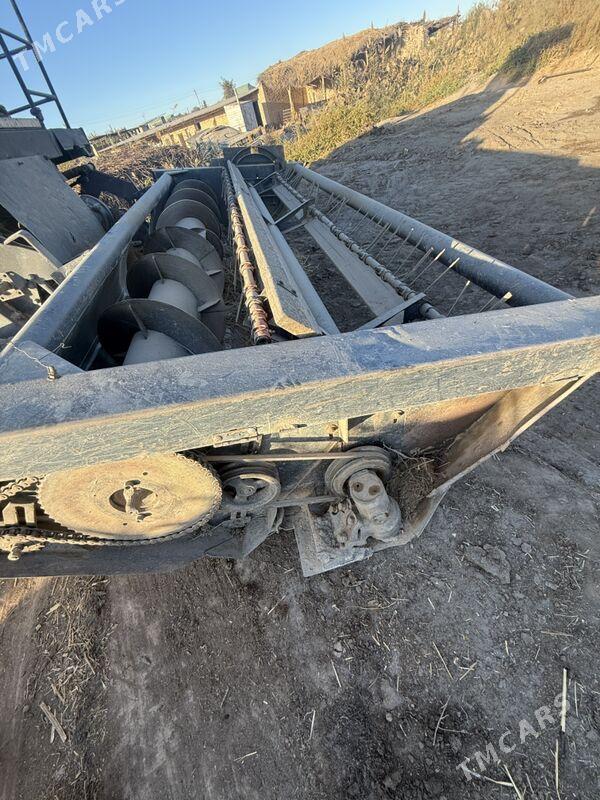 MTZ 80 2000 - 110 000 TMT - Garabekewül - img 1