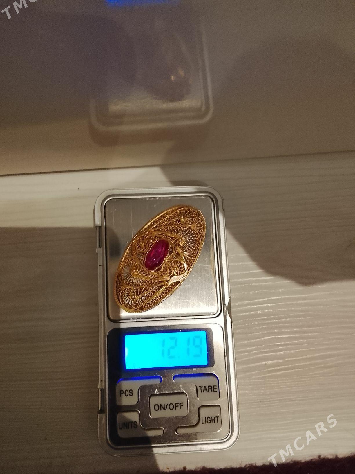 gyzyl tawus gus broshka - Балканабат - img 1