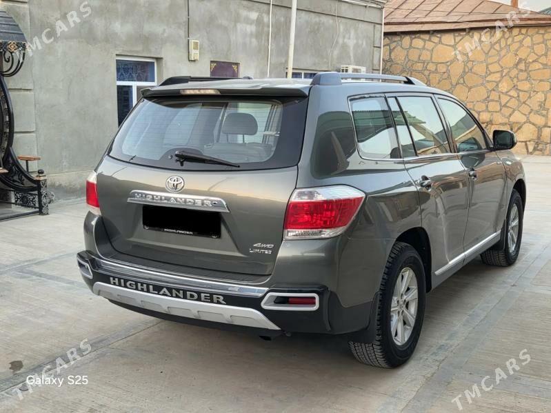 Toyota Highlander 2011 - 328 000 TMT - Türkmenbaşy - img 1