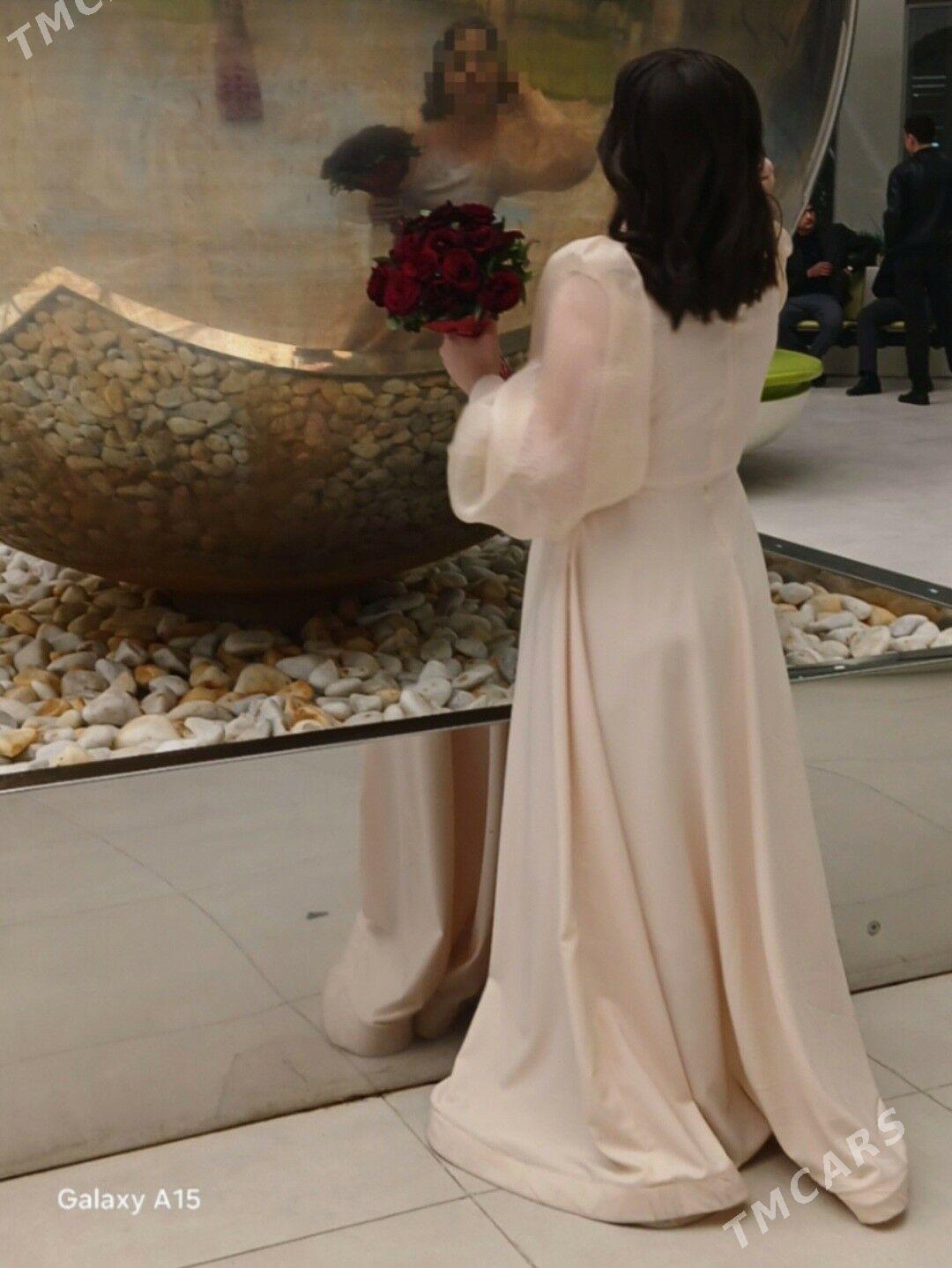 zenan esik - Mary - img 1