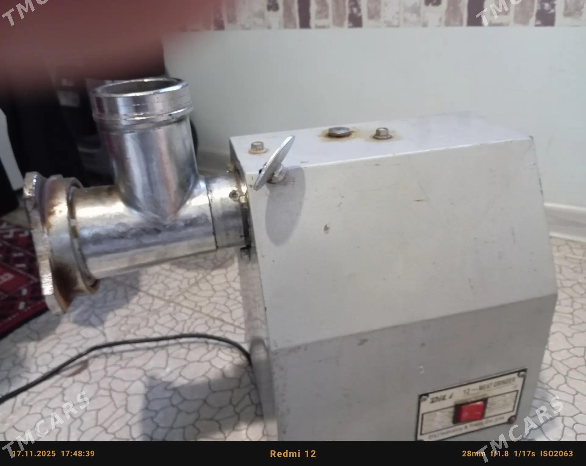 Et üweýän maşyn - Бузмеин - img 1