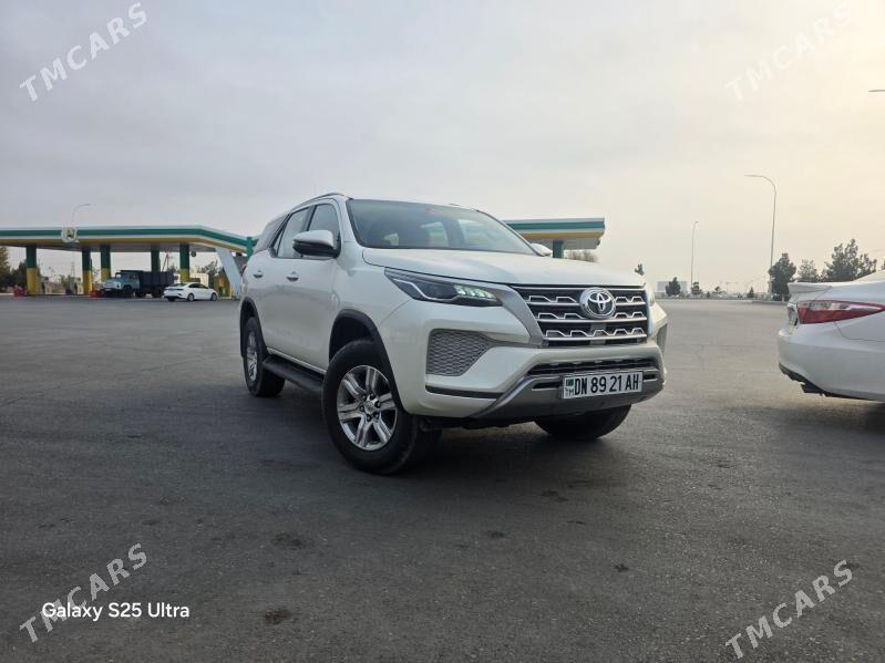 Toyota Fortuner 2021 - 600 000 TMT - Aşgabat - img 1