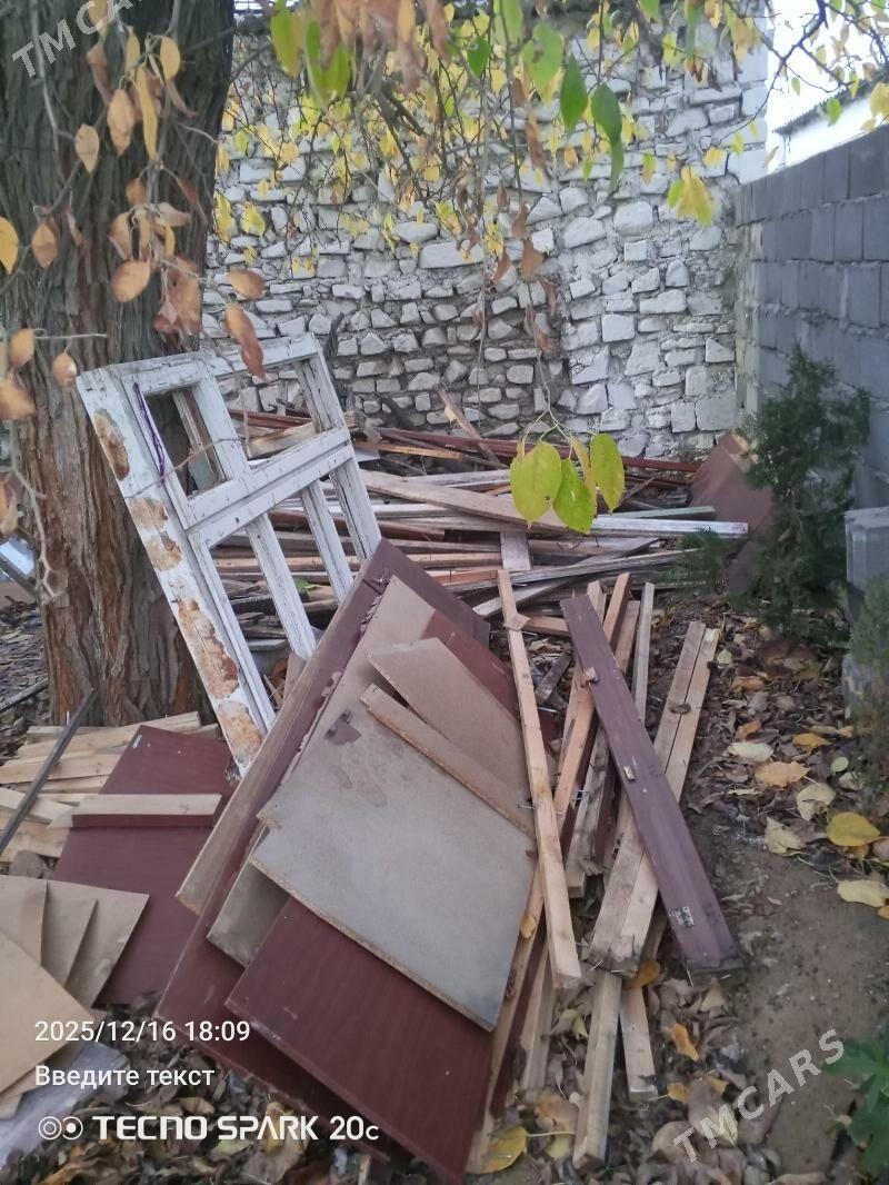 Satlyk agaçlar - Туркменбаши - img 1