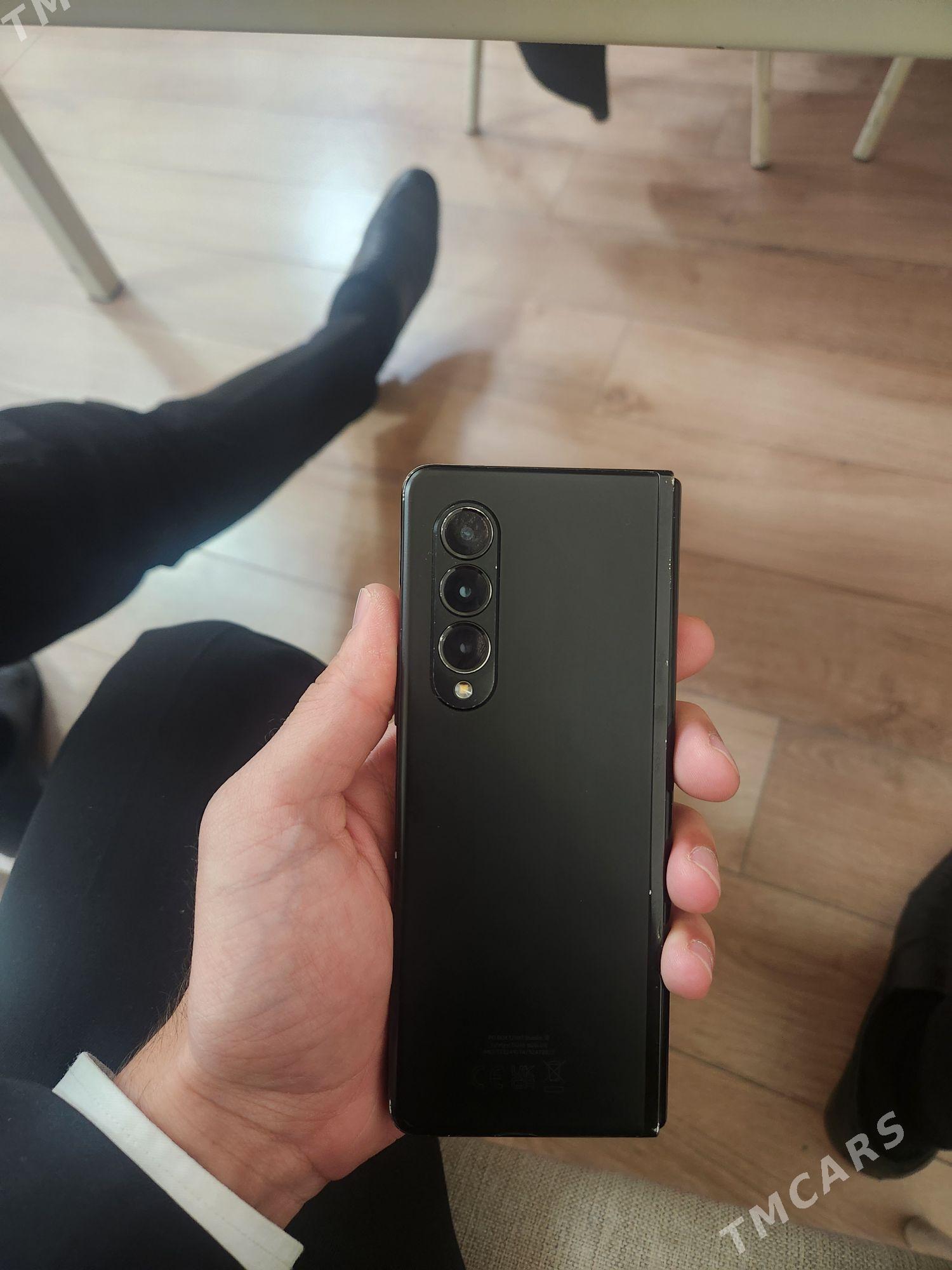 Z fold 3 - Бузмеин - img 1