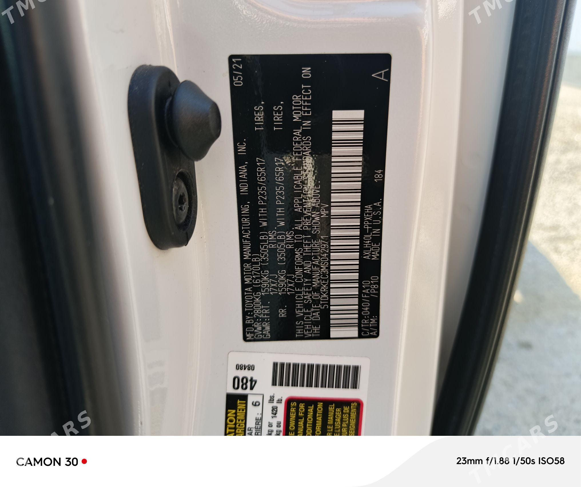 Toyota Sienna 2021 - 570 000 TMT - Parahat 3 - img 1