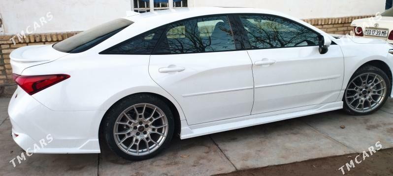 Toyota Avalon 2021 - 600 000 TMT - Ёлётен - img 1