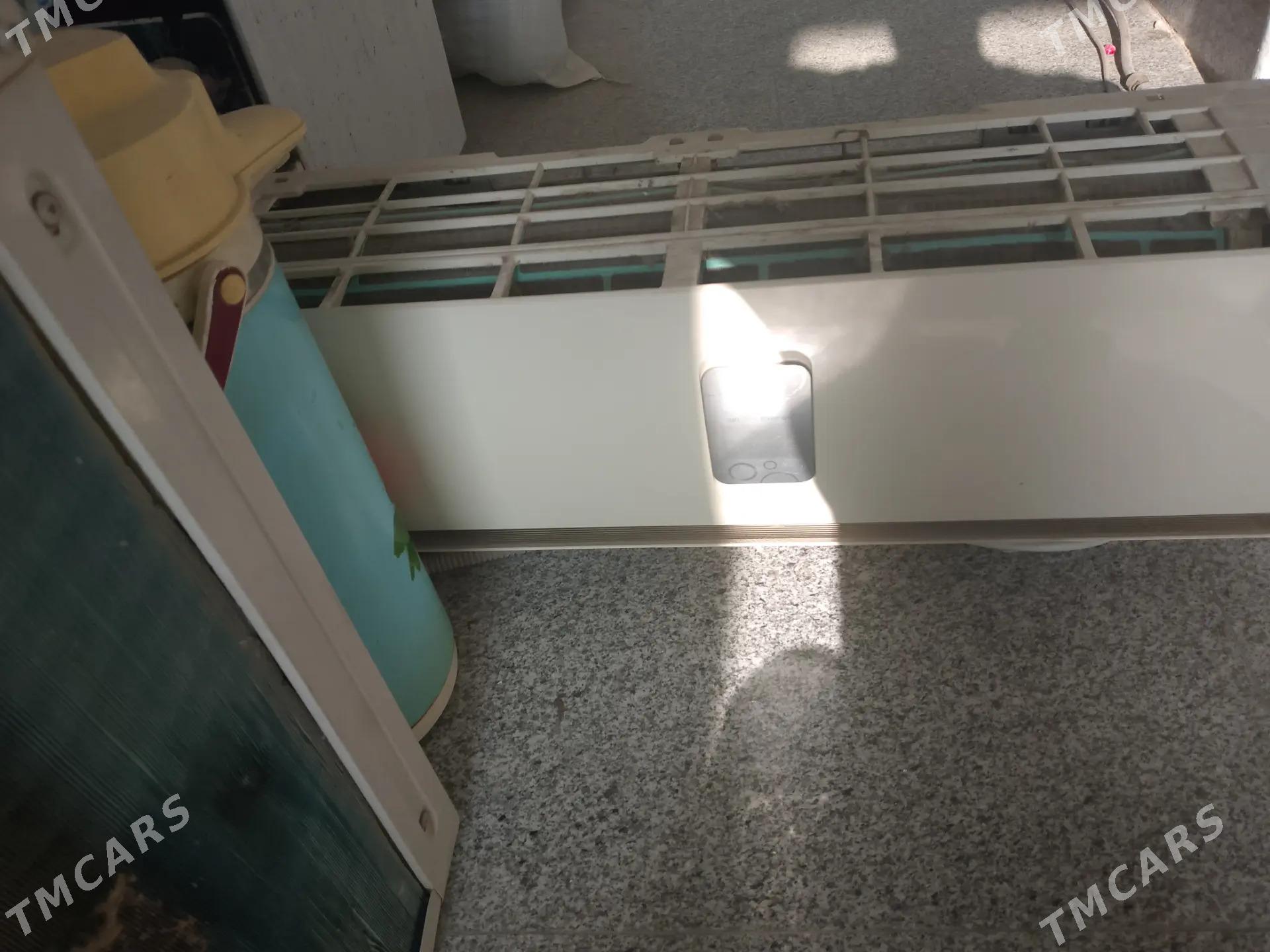 Sroçno satlyk splitkandisioner - Гёкдепе - img 1