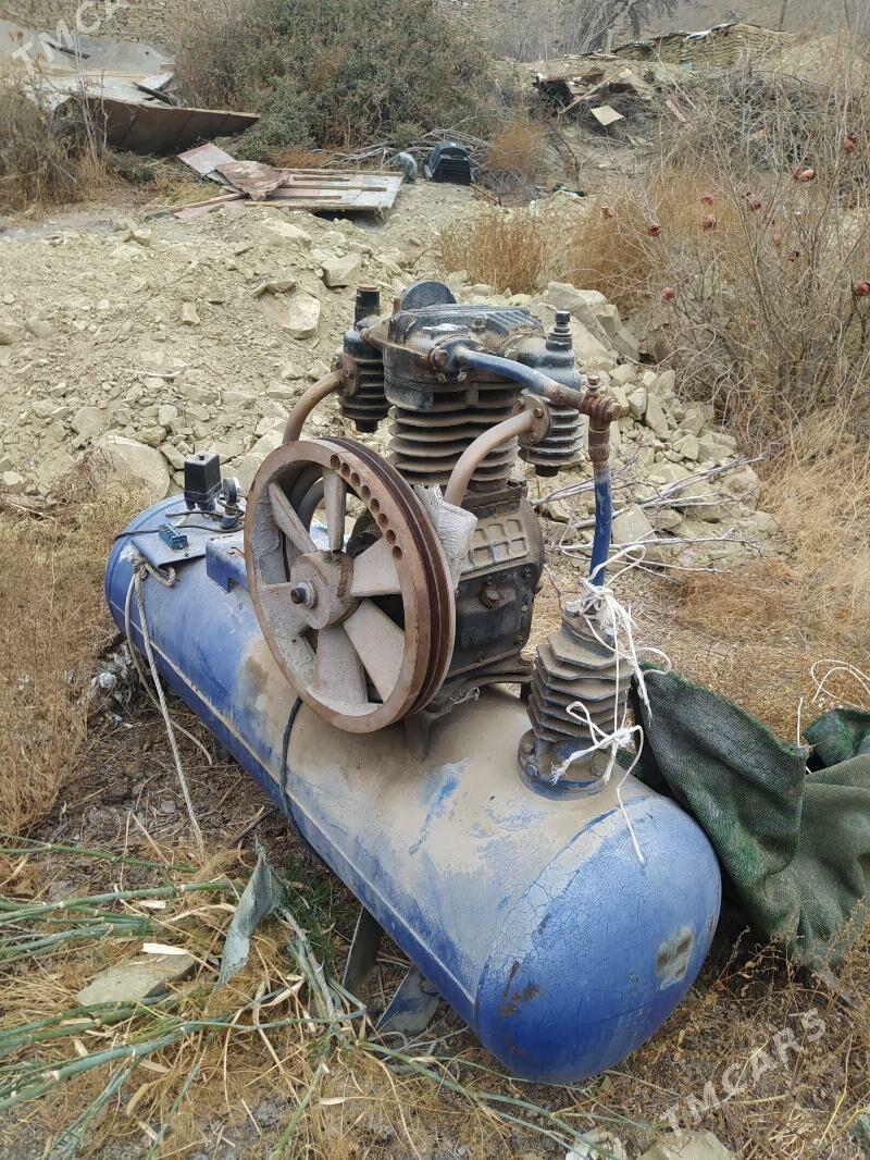 kamresir 300 literlik - Bäherden - img 1