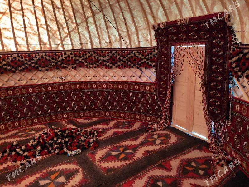 AK ÖÝ GARA ÖÝ - Gurbansoltan Eje - img 1