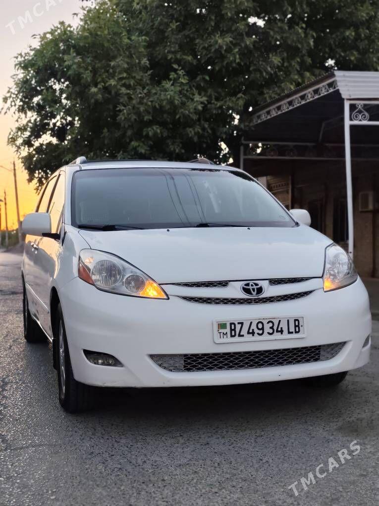 Toyota Sienna 2007 - 235 000 TMT - Туркменабат - img 1