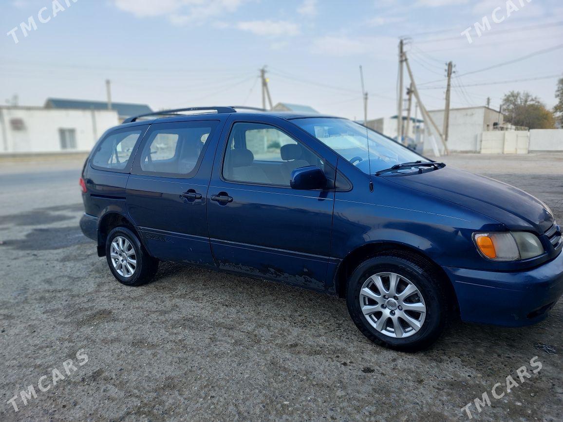 Toyota Sienna 2002 - 165 000 TMT - Махтумкули - img 1