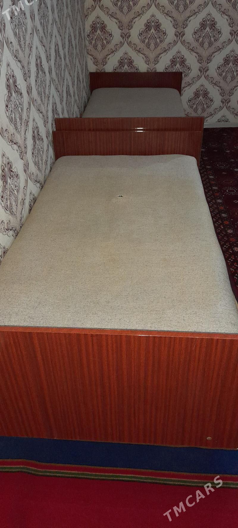 Bir adamlyk diwan - Türkmenabat - img 1