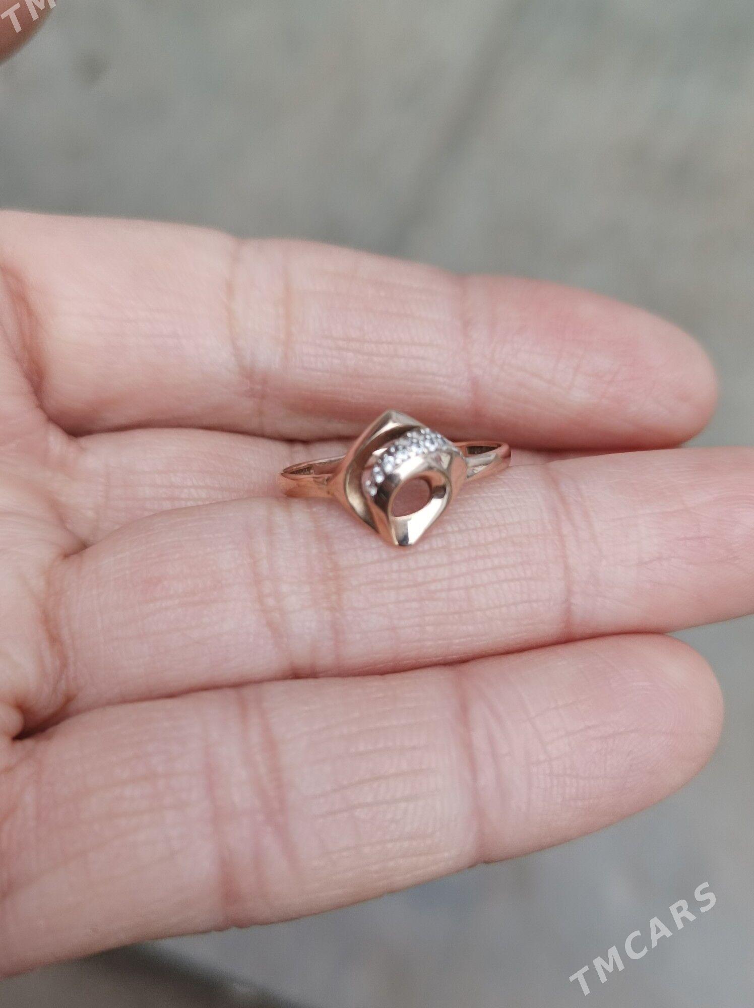 Gyzyl uzuk - Дашогуз - img 1