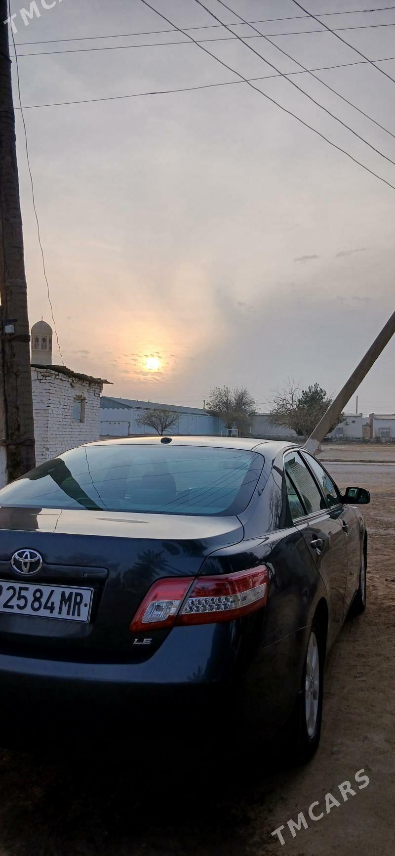 Toyota Camry 2010 - 220 000 TMT - Мары - img 1