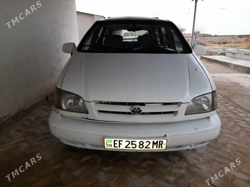 Toyota Sienna 2000 - 150 000 TMT - Ёлётен - img 1