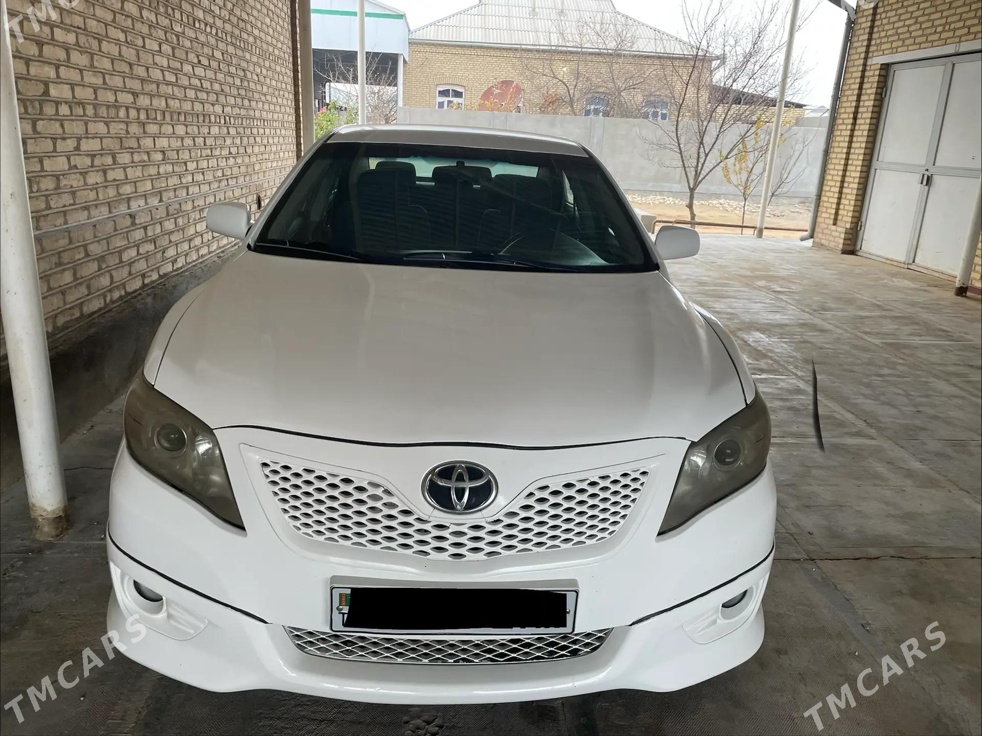 Toyota Camry 2011 - 190 000 TMT - Sakarçäge - img 1